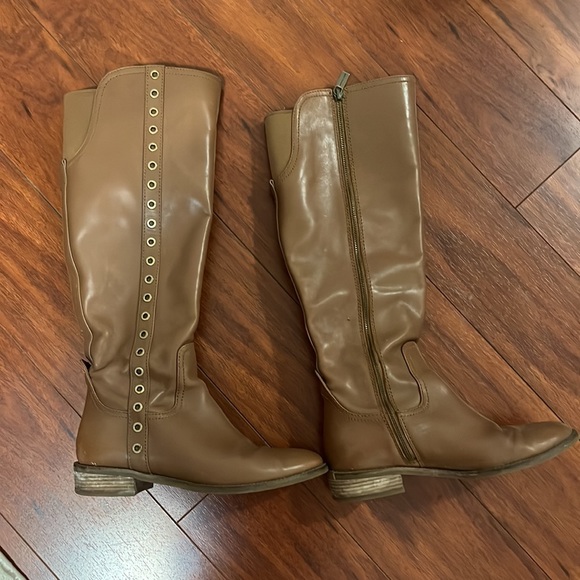 Micheal Kors leather boot - Picture 2 of 2